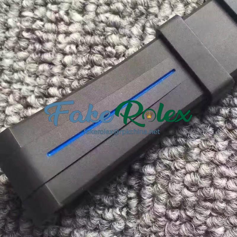 Replica Rolex Black & Blue Rubber B Strap for Submariner