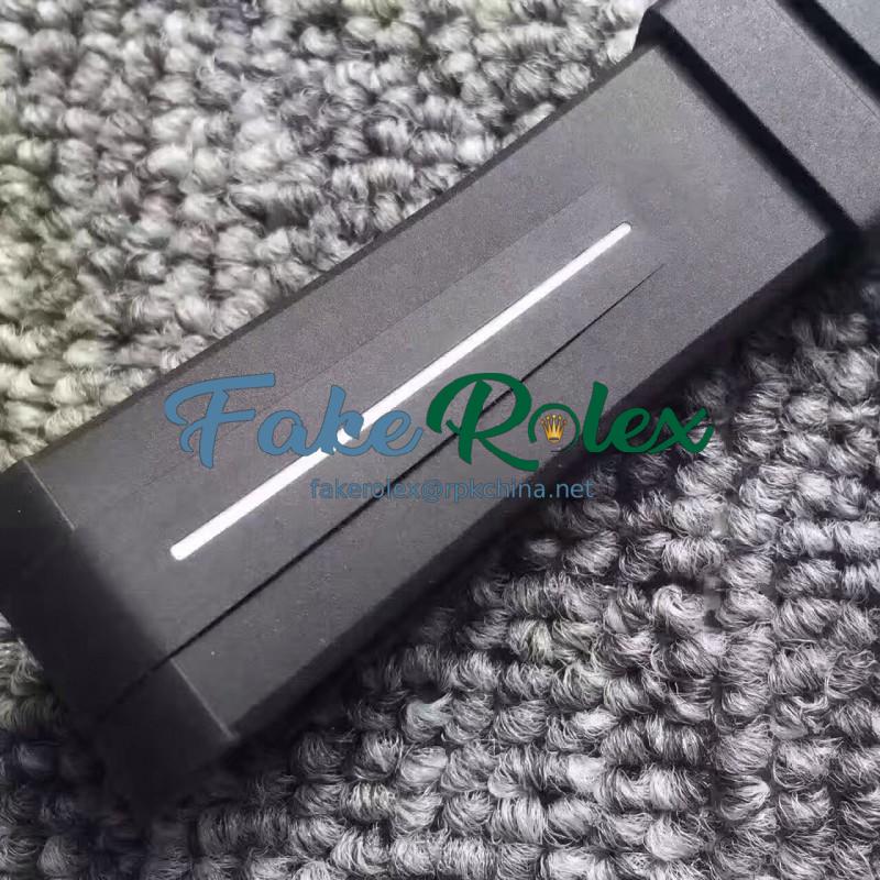 Replica Rolex Black & White Rubber B Strap for Submariner